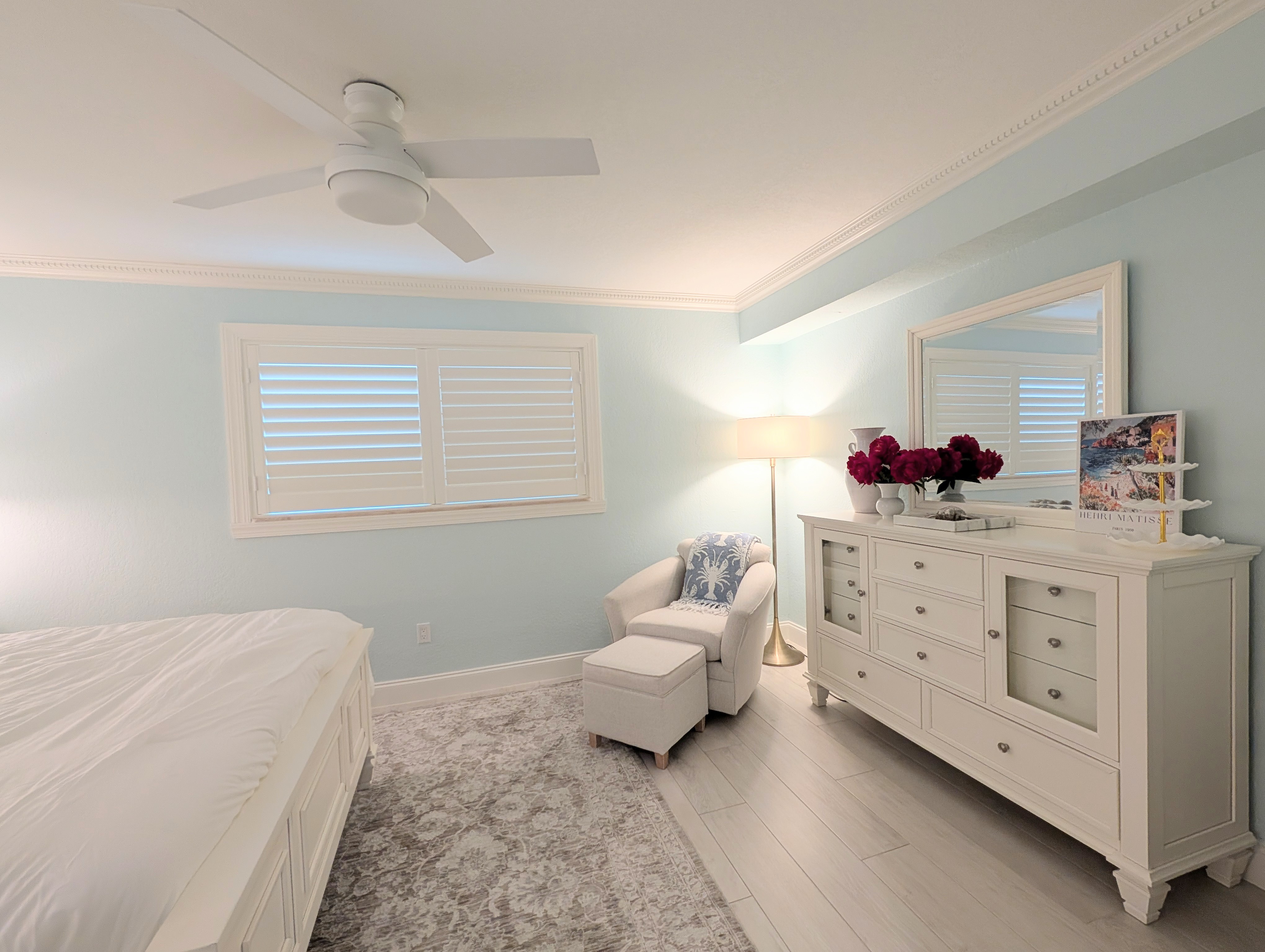 Bedroom sitting area